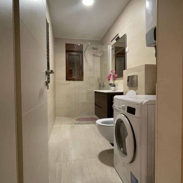 Lavander Apartment W Pool and Private Beach - One-Bedroom Apartment - 12