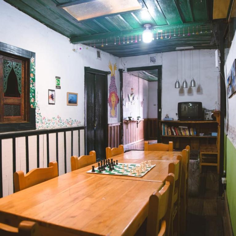 Hostal La Casa De Lili - Habitación Familiar con baño compartido - 4