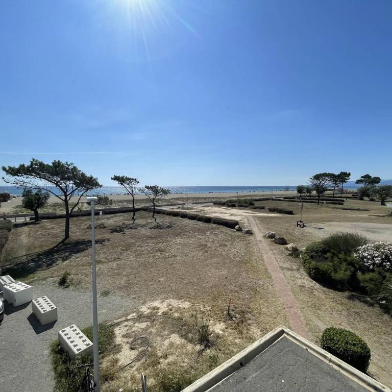 Saint-Cyprien : T2 confortable en bord de mer avec parking et animaux admis - FR-1-106-106 - Apartment - 6
