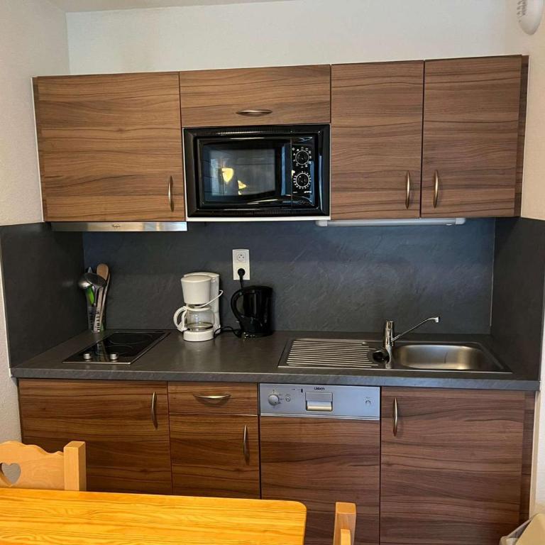 Charmant T2 à Hauteluce, 4 pers, Parking, Piscine, Fitness, Proche Commerces et Télésiège - Appartement 1 Chambre - 5