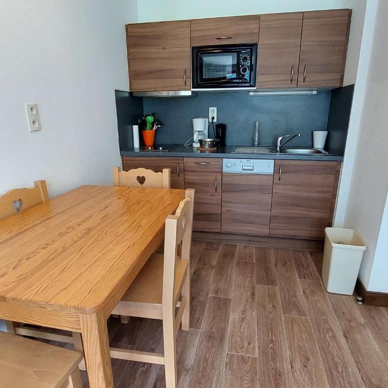 Charmant T2 à Hauteluce, 4 pers, Parking, Piscine, Fitness, Proche Commerces et Télésiège - Appartement 1 Chambre - 7