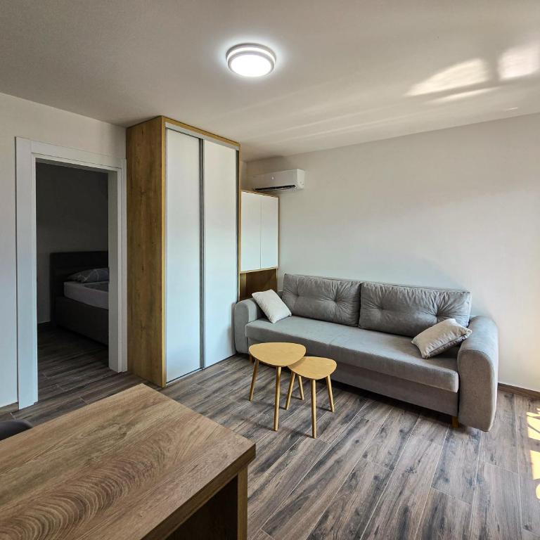ND Apartments - One-Bedroom Apartment - 8
