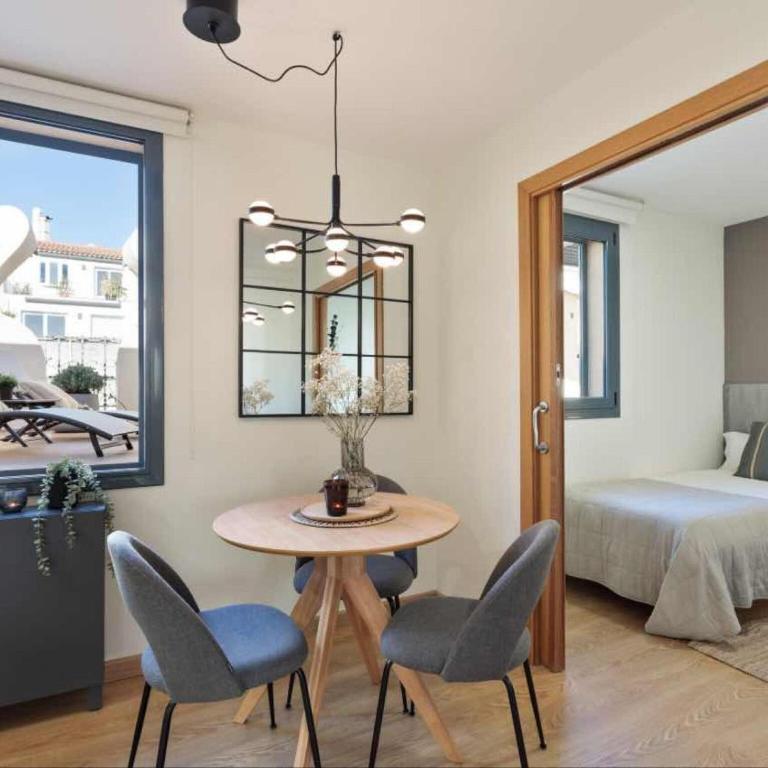 Penthouse in Barcelona with Large Terrace - Two-Bedroom Apartment - 16