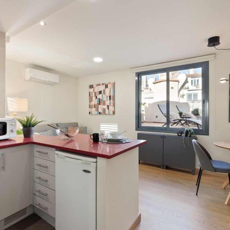 Penthouse in Barcelona with Large Terrace - Two-Bedroom Apartment - 13
