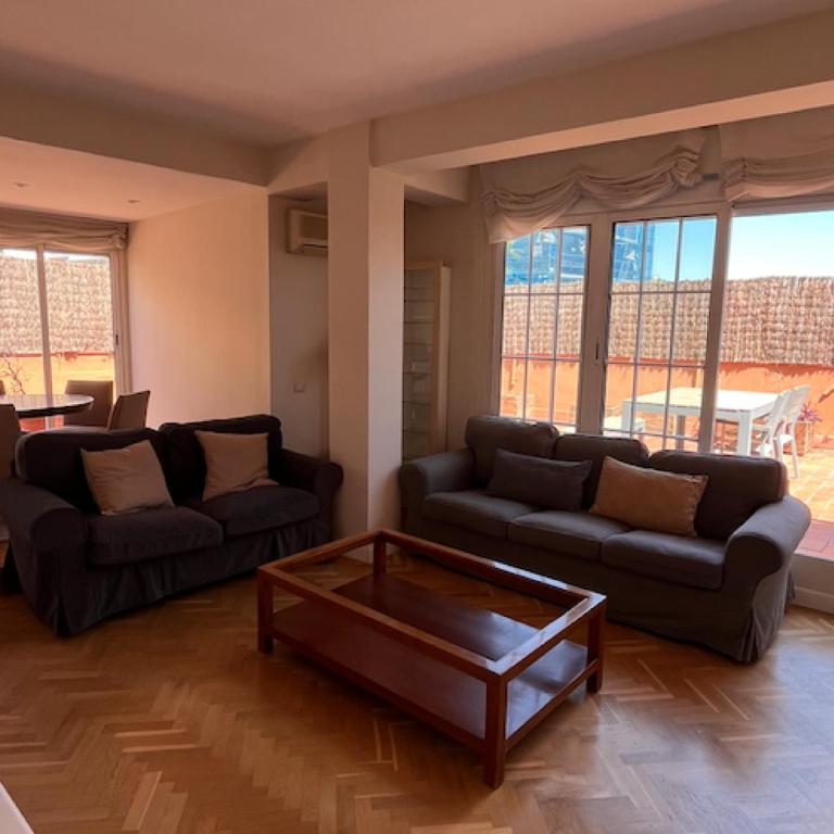 BALMES - Atico con terraza en Sant Gervasi - Three-Bedroom Apartment - 4