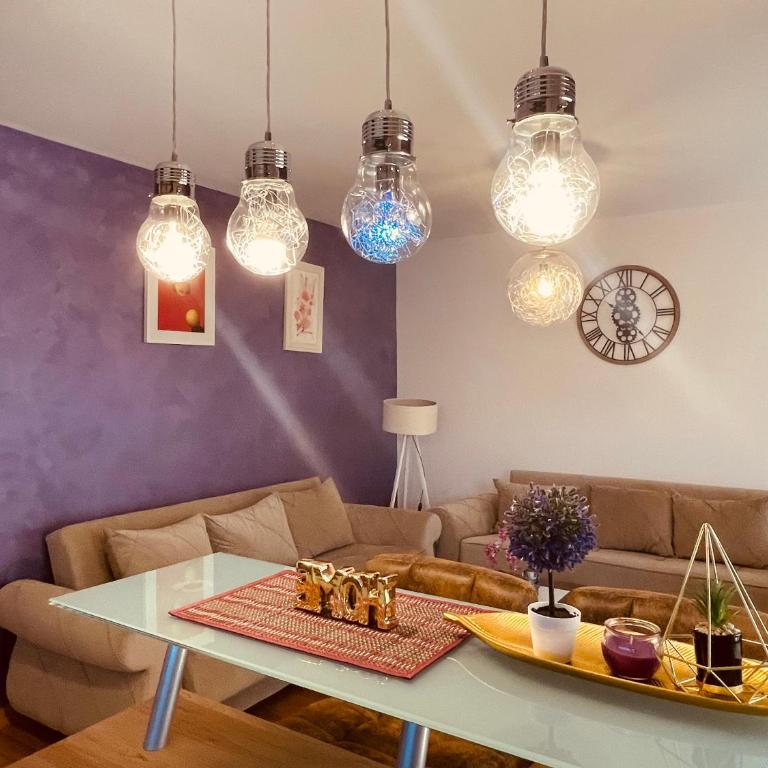 Lavander Apartment W Pool and Private Beach - One-Bedroom Apartment - 6