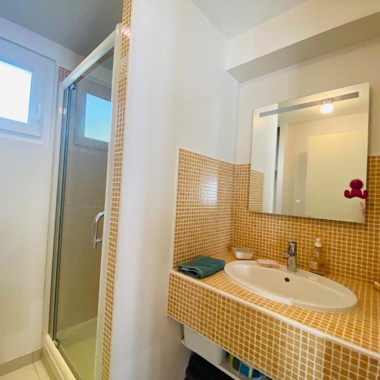 Casa Mandarine - Appartement avec Douche - 9
