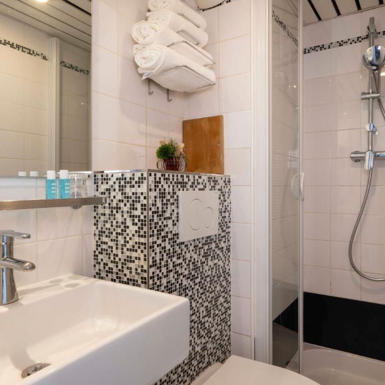 Grand Hotel du Calvados - Opera - Chambre Double Standard - 17