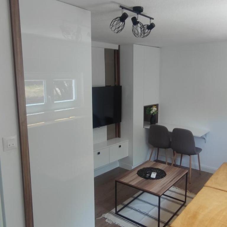 El Higo Apartments - Studio with Garden View - 4