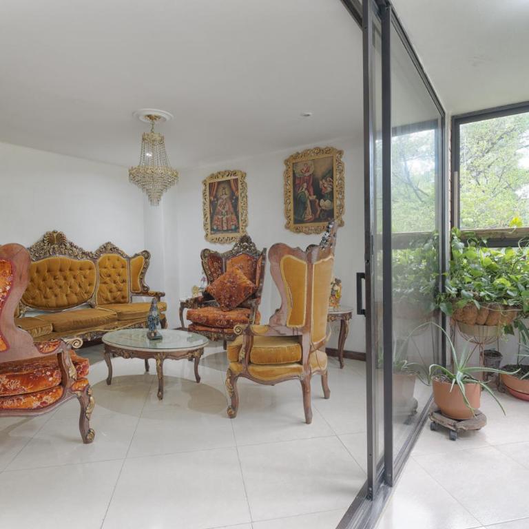 Apartamento Laureles - Apartamento de 3 dormitorios - 52
