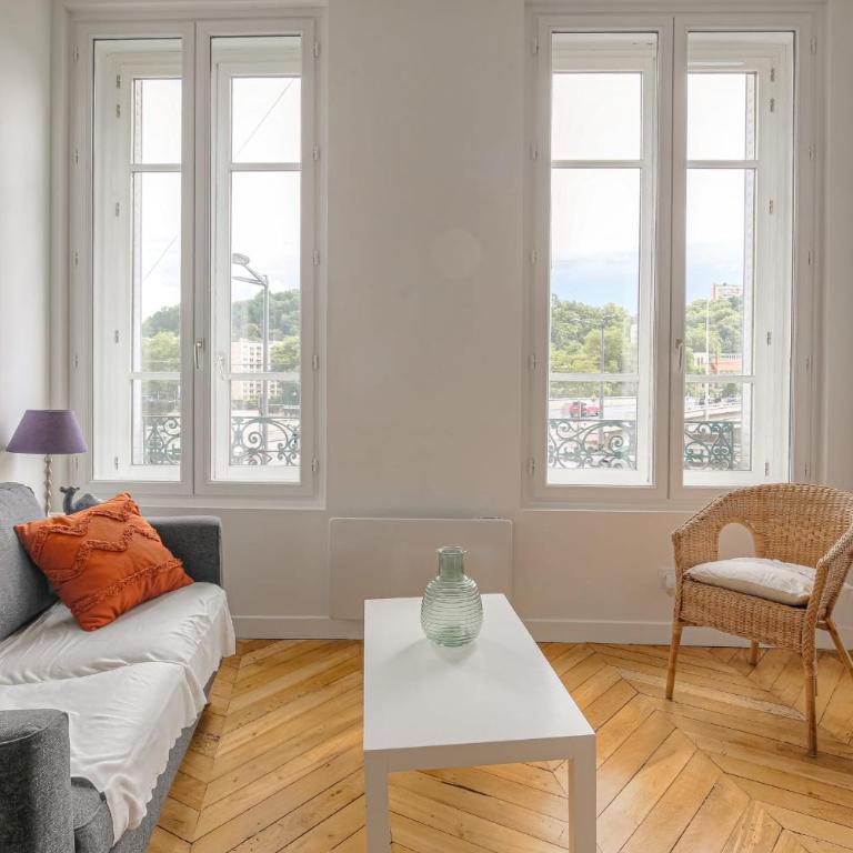 Charmant et Chaleureux proche métro Gratte-Ciel - Apartamento - 2