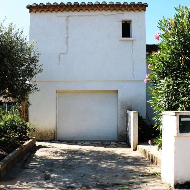 studio très près d'Arles et au calme - One-Bedroom Apartment - 8