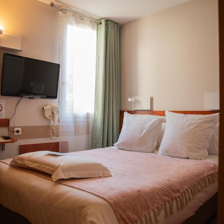 Brit Hotel Confort Nîmes Ouest - A9 sortie 25 - 1 Lit Simple - 2
