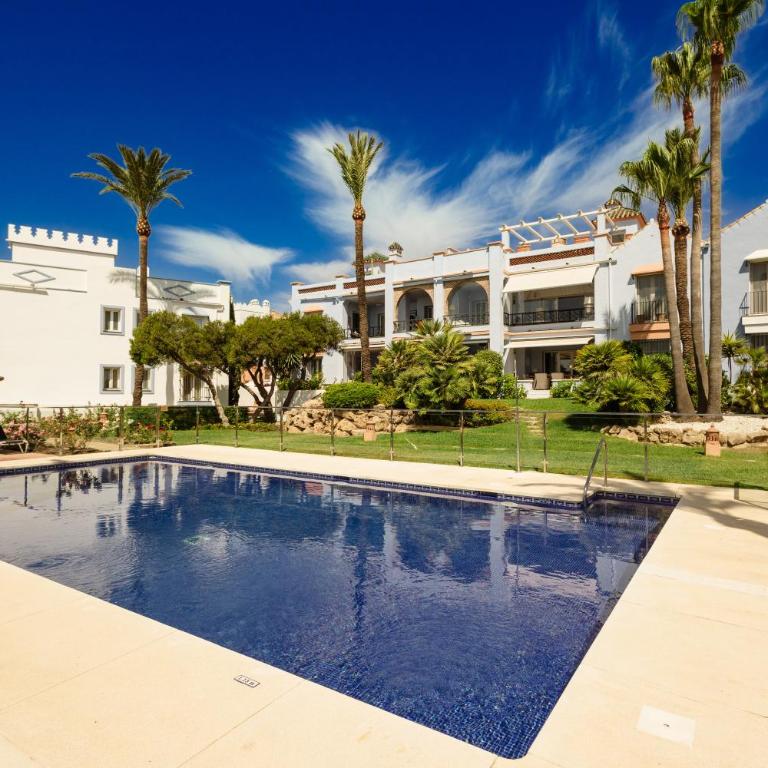 Apartment, with private terrace and in beachfront urbanization with heated pool, in Casares Costa - Apartamento de 2 dormitorios - 14