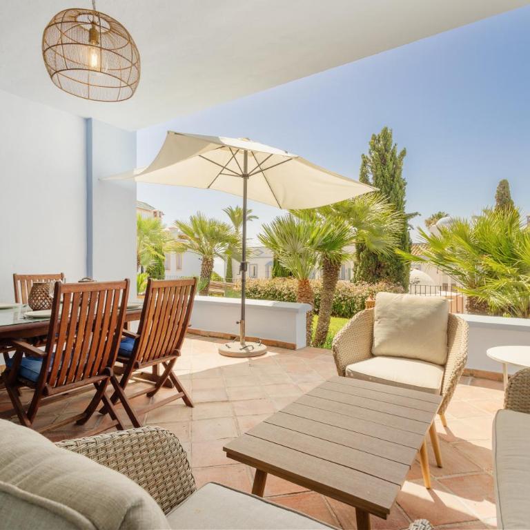 Apartment, with private terrace and in beachfront urbanization with heated pool, in Casares Costa - Apartamento de 2 dormitorios - 22