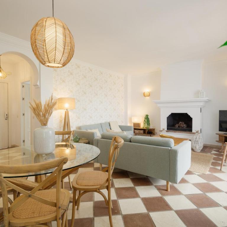 Apartment, with private terrace and in beachfront urbanization with heated pool, in Casares Costa - Apartamento de 2 dormitorios - 25