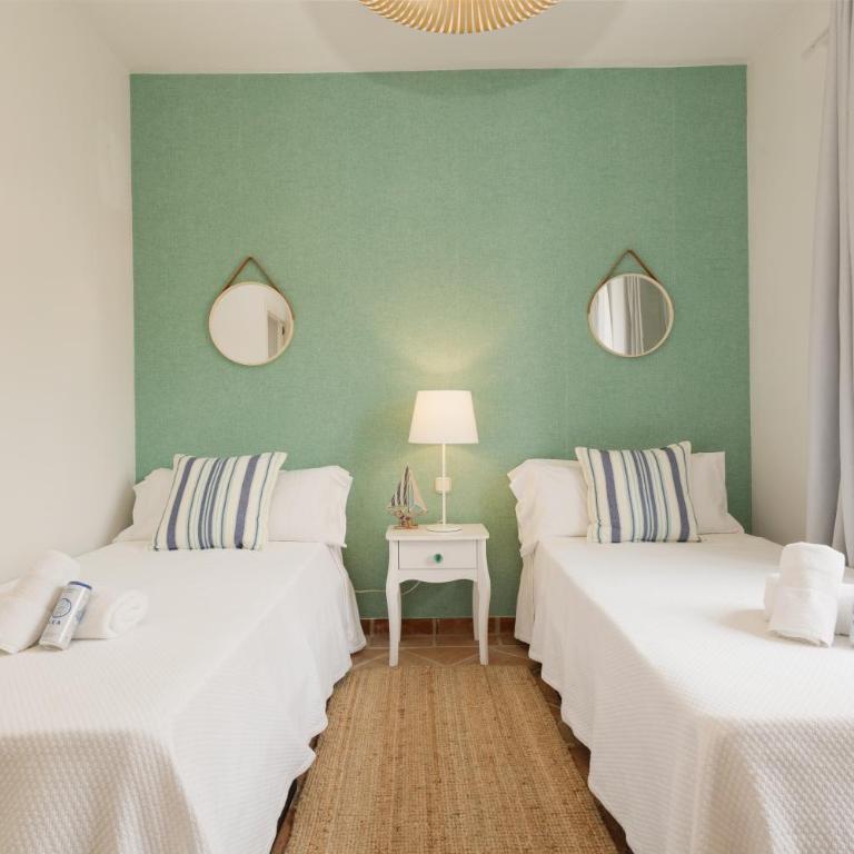Apartment, with private terrace and in beachfront urbanization with heated pool, in Casares Costa - Apartamento de 2 dormitorios - 37