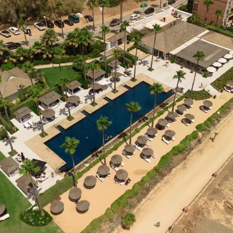 Apartment, with private terrace and in beachfront urbanization with heated pool, in Casares Costa - Apartamento de 2 dormitorios - 46