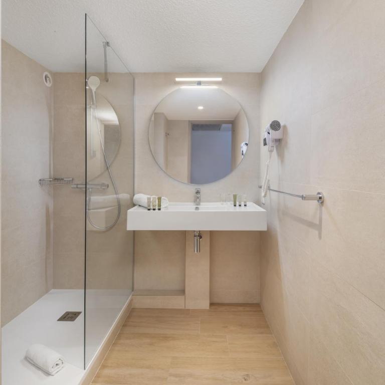Hôtel Le Méditerranée - Chambre Simple - 5
