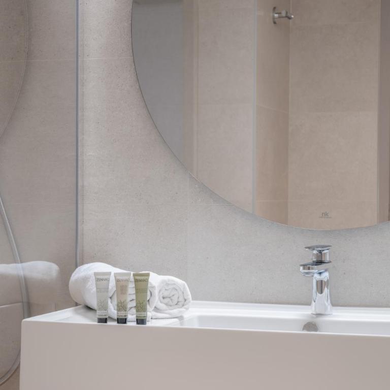 Hôtel Le Méditerranée - Chambre Simple - 8