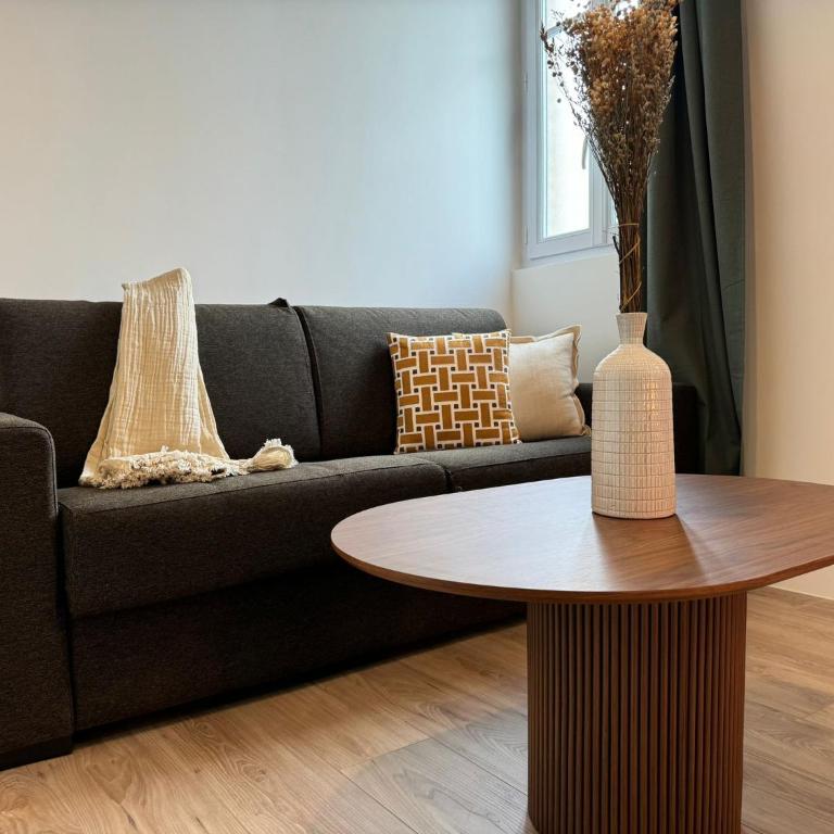 Celine 25 Appartement Bien Équipé dans un Quartier Prisé - Apartment mit 1 Schlafzimmer - 2