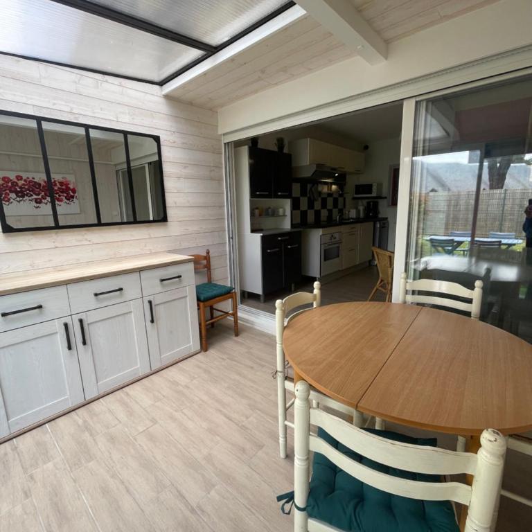 Appartement rez de jardin - Two-Bedroom Apartment - Oceanfront - 1