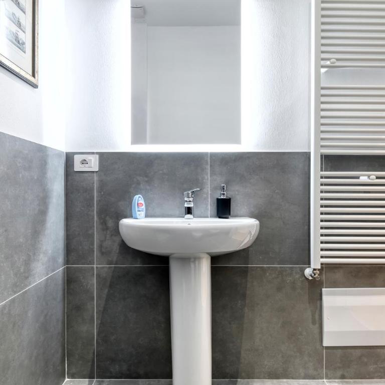 Carbonara Palace 1 - Luxury Comfort under Medieval Towers - Appartamento con 3 Camere da Letto - 23