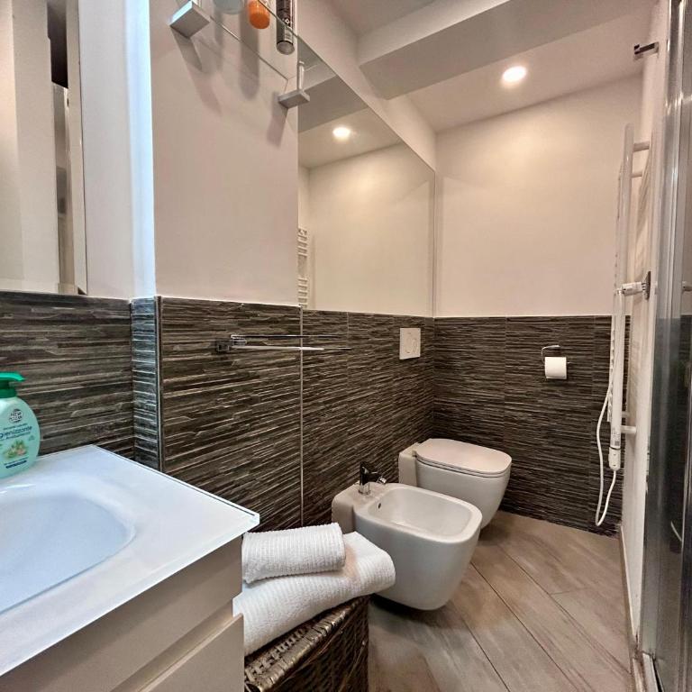La Finestra sul Mare by Holiday World - One-Bedroom Apartment - 19