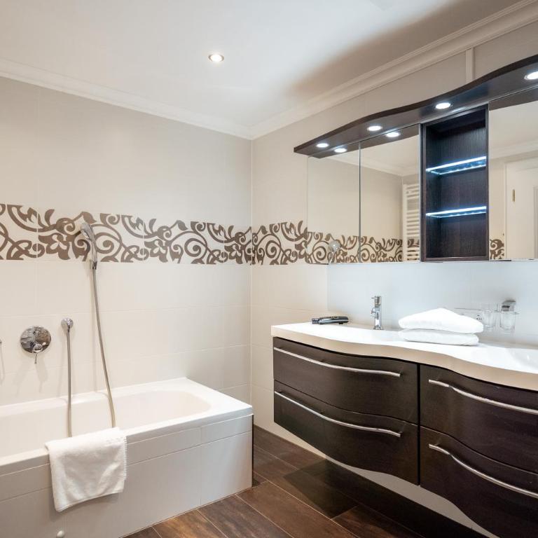 Familotel Kindl - Deluxe Familiensuite XXL - 5