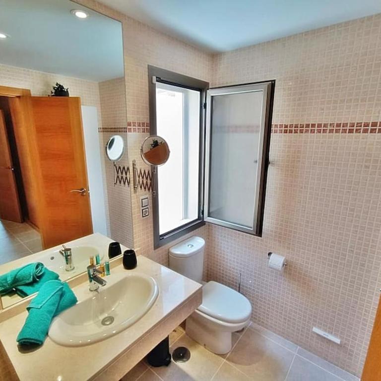 Serena Luxury House - Three-Bedroom Villa - 35