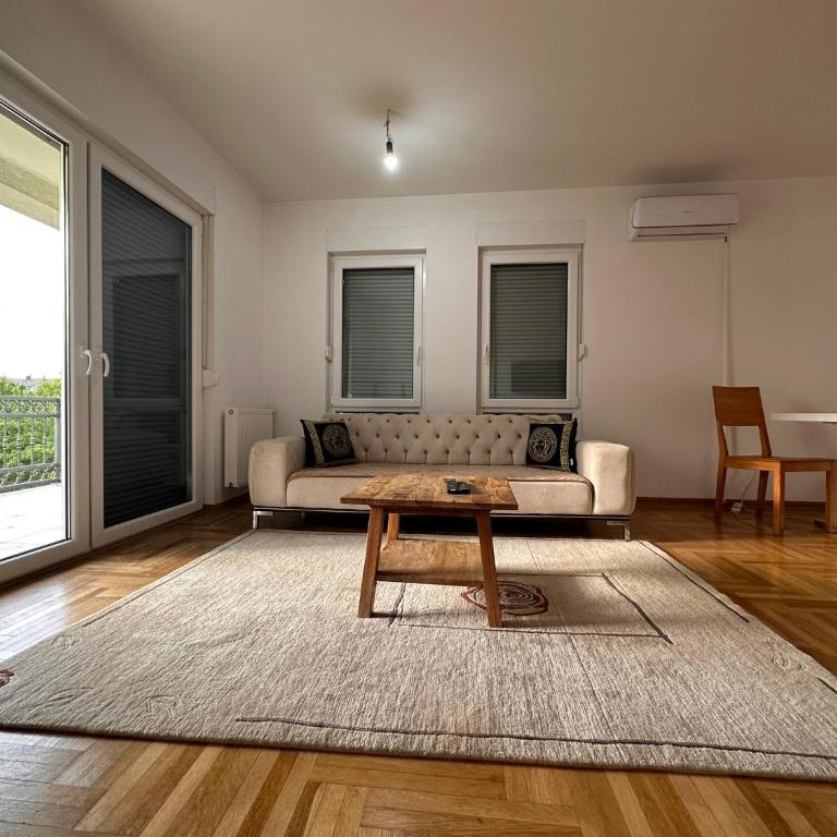 Apartment near airport II - One-Bedroom Apartment - 3