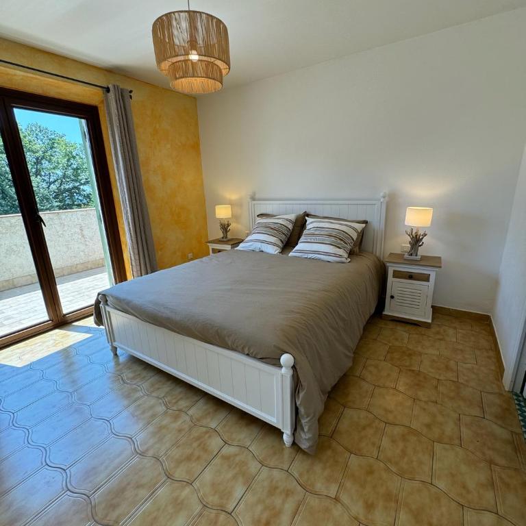 L'Oliveda - complètement climatisée, piscine, calme, proche commerce et lac, ski à 45min - Villa avec Piscine Privée - 37