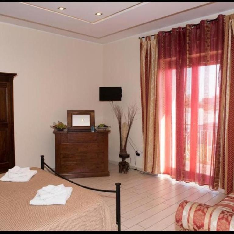 B&B S Home - Chambre Quadruple avec Salle de Bains Commune - 37