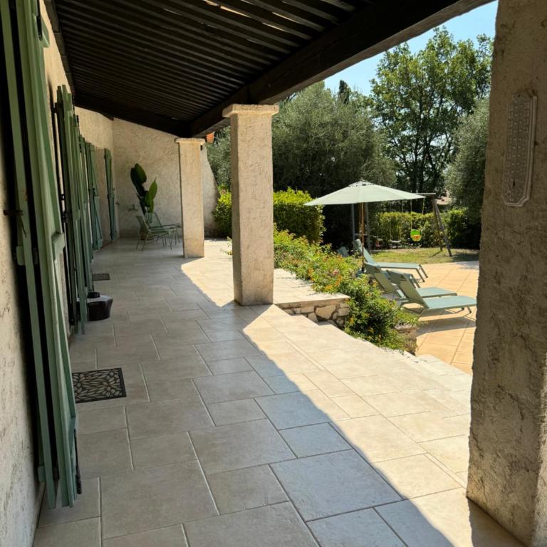 L'Oliveda - complètement climatisée, piscine, calme, proche commerce et lac, ski à 45min - Villa avec Piscine Privée - 11