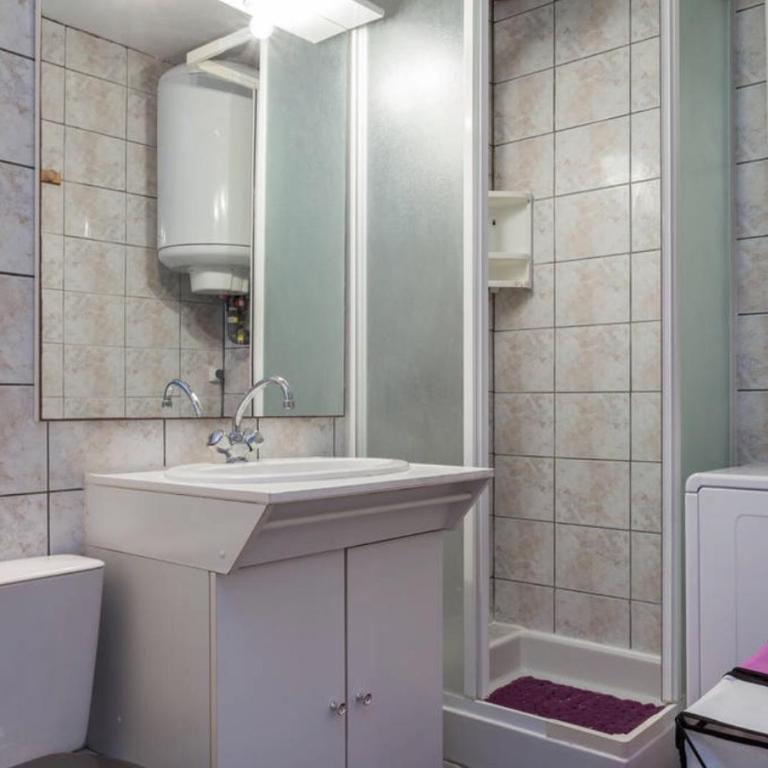Bel appartement avec balcon - Apartamento de 1 dormitorio - 4