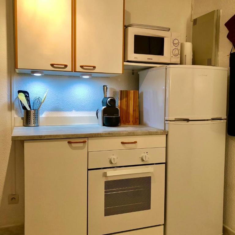 Bel appartement avec balcon - Apartamento de 1 dormitorio - 9