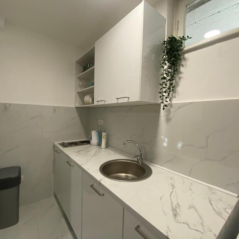 Ana one bedroom apartment, 1min from Old Town, Budva - Apartman sa 1 Spavaćom Sobom - 11