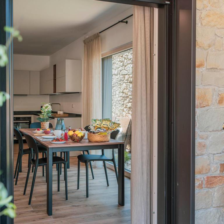 Podere Sabaina, Private Villa mit beheiztem Pool, Seeblick und 3 Wohneinheiten zur Alleinnutzung - Villa con Piscina Privata - 8