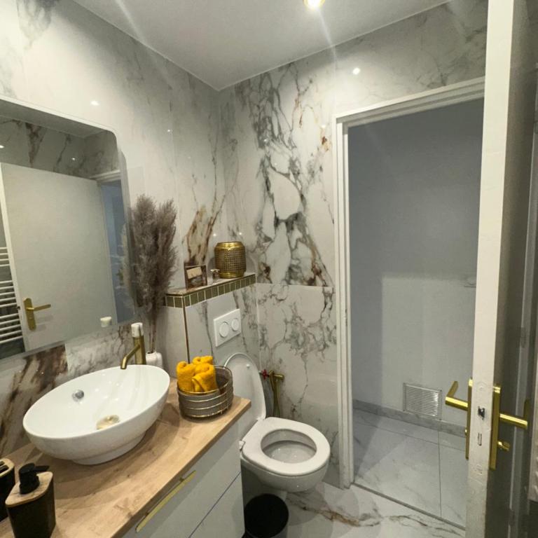 Appartement parisien - One-Bedroom Apartment - 8