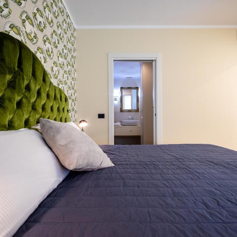 Teatro Romano Garden Apartment - Two-Bedroom Apartment - 20