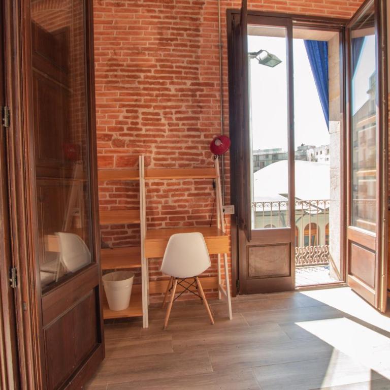 Barcelona Classic Catedral Apartments - Superior Apartment with City View - 14