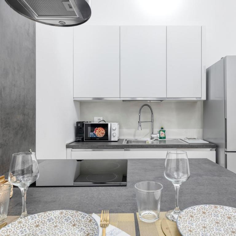 Carbonara Palace 1 - Luxury Comfort under Medieval Towers - Appartamento con 3 Camere da Letto - 2