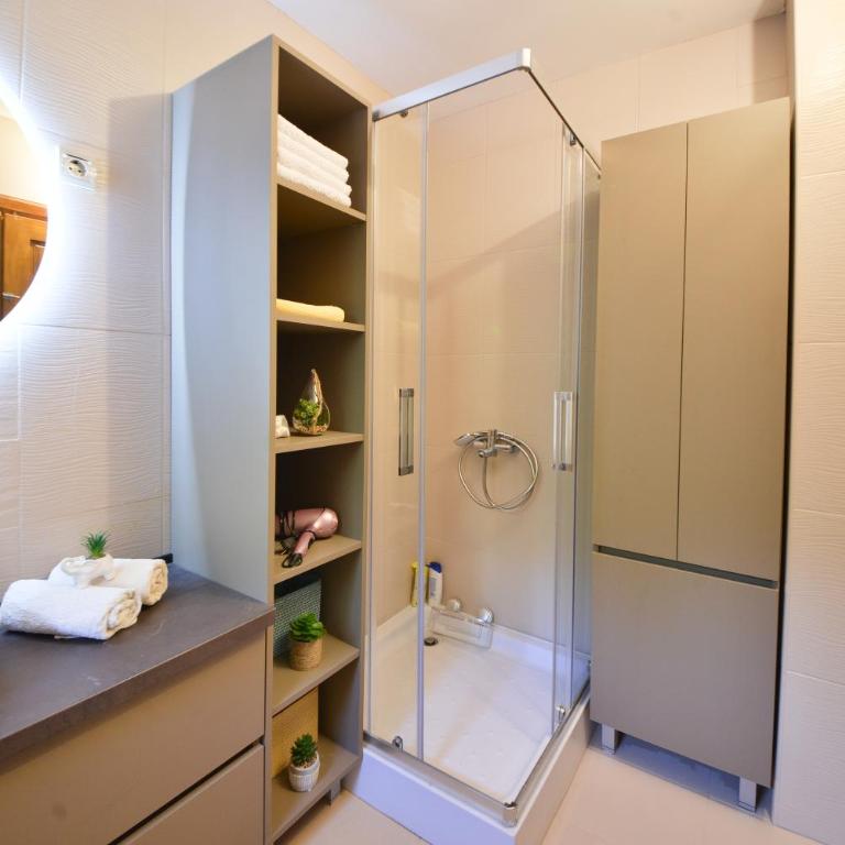 Villa Brda - Two-Bedroom Villa - 16