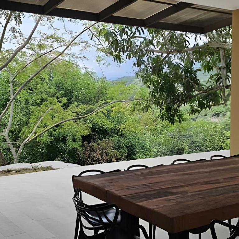 CASA CON PISCINA RODEADA DE VERDE EN ANAPOIMA - Villa - 12