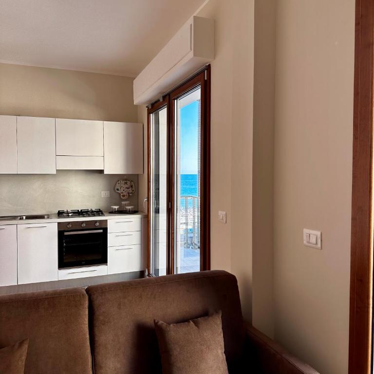 Suite Brezza di Mare - Appartamento Deluxe con 2 Camere da Letto - 6