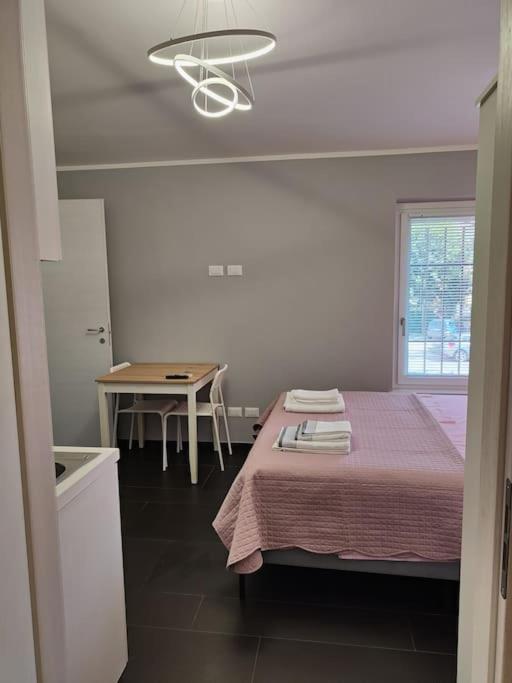 Studio Flat Verona 1 - One-Bedroom Apartment - 7