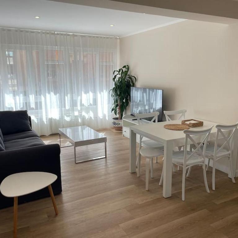 Apartamento en Oviedo con parking y wifi - Apartamento de 3 dormitorios - 2
