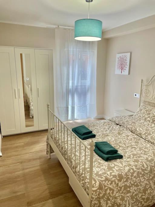 Apartamento en Oviedo con parking y wifi - Apartamento de 3 dormitorios - 10