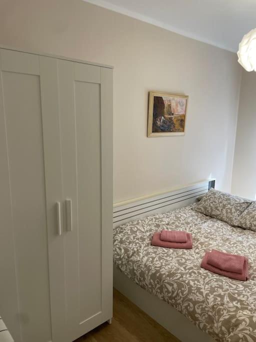 Apartamento en Oviedo con parking y wifi - Apartamento de 3 dormitorios - 11