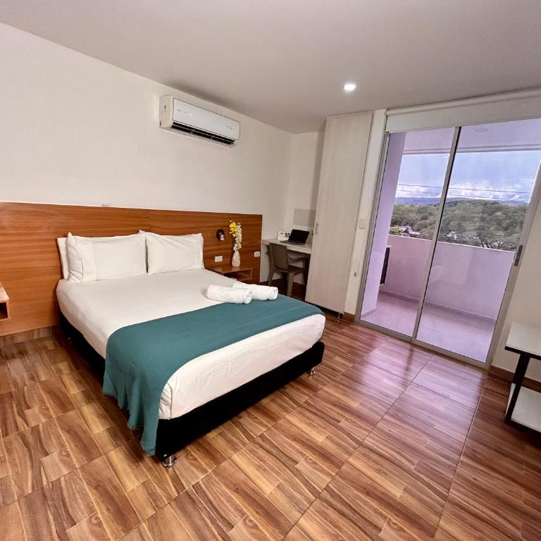 Hotel Berdez - Habitación Doble Estándar - 4